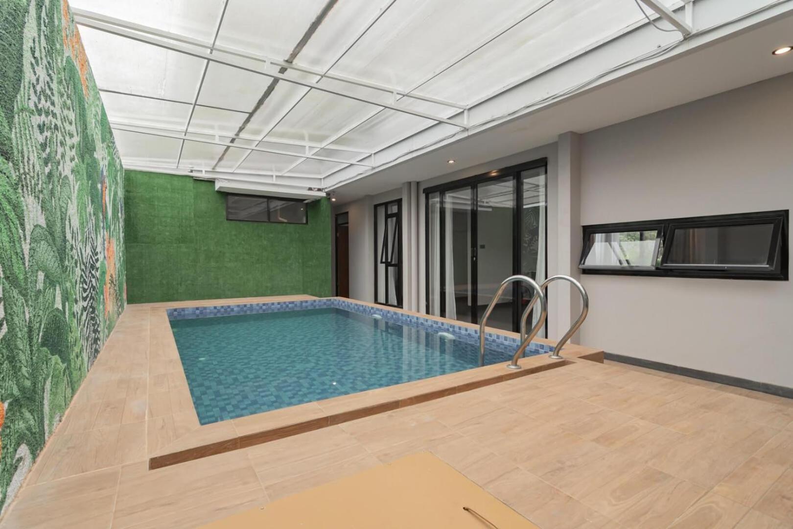 Reddoorz Plus Near Lembang Park & Zoo Екстер'єр фото