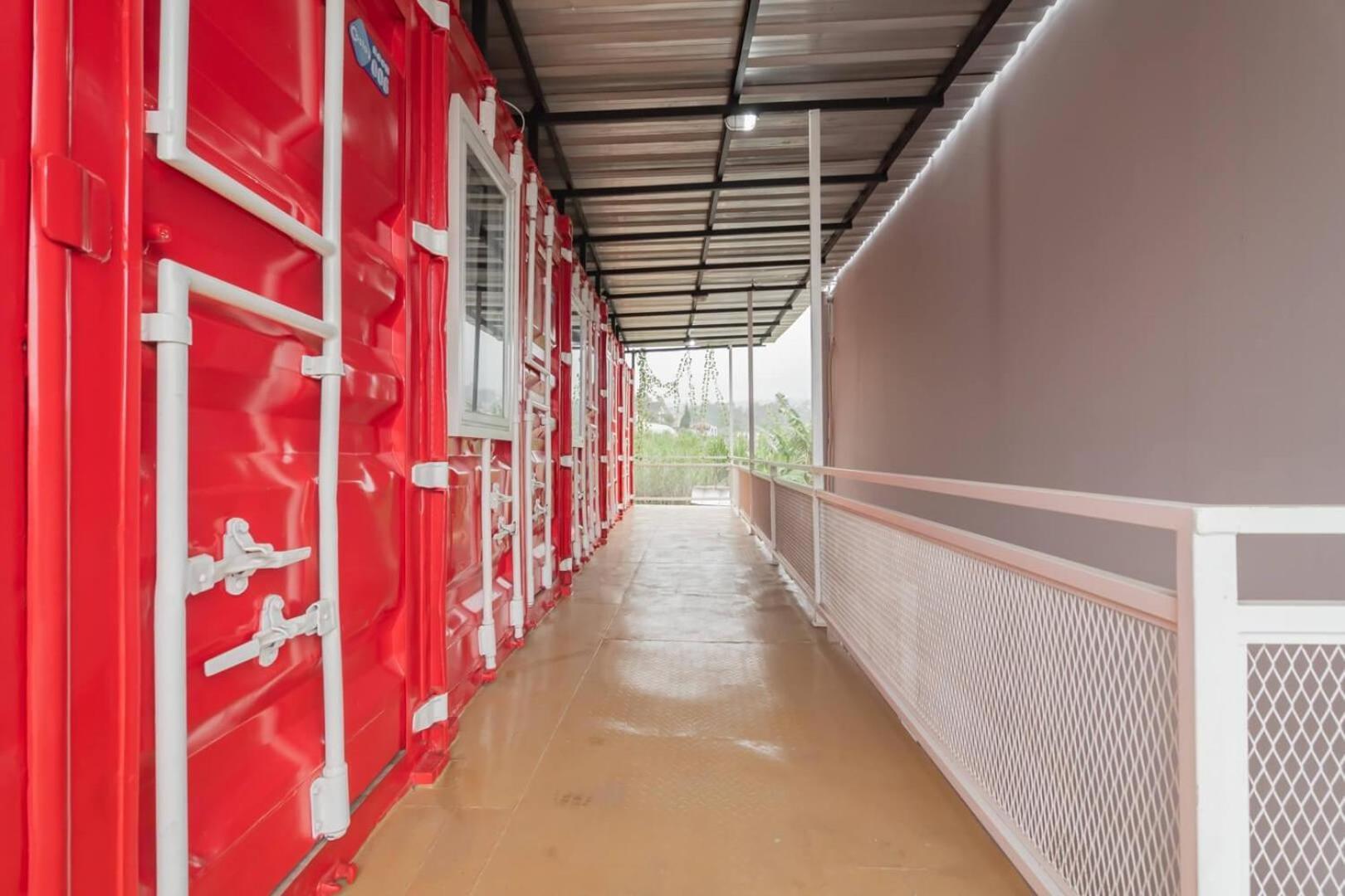 Reddoorz Plus Near Lembang Park & Zoo Екстер'єр фото